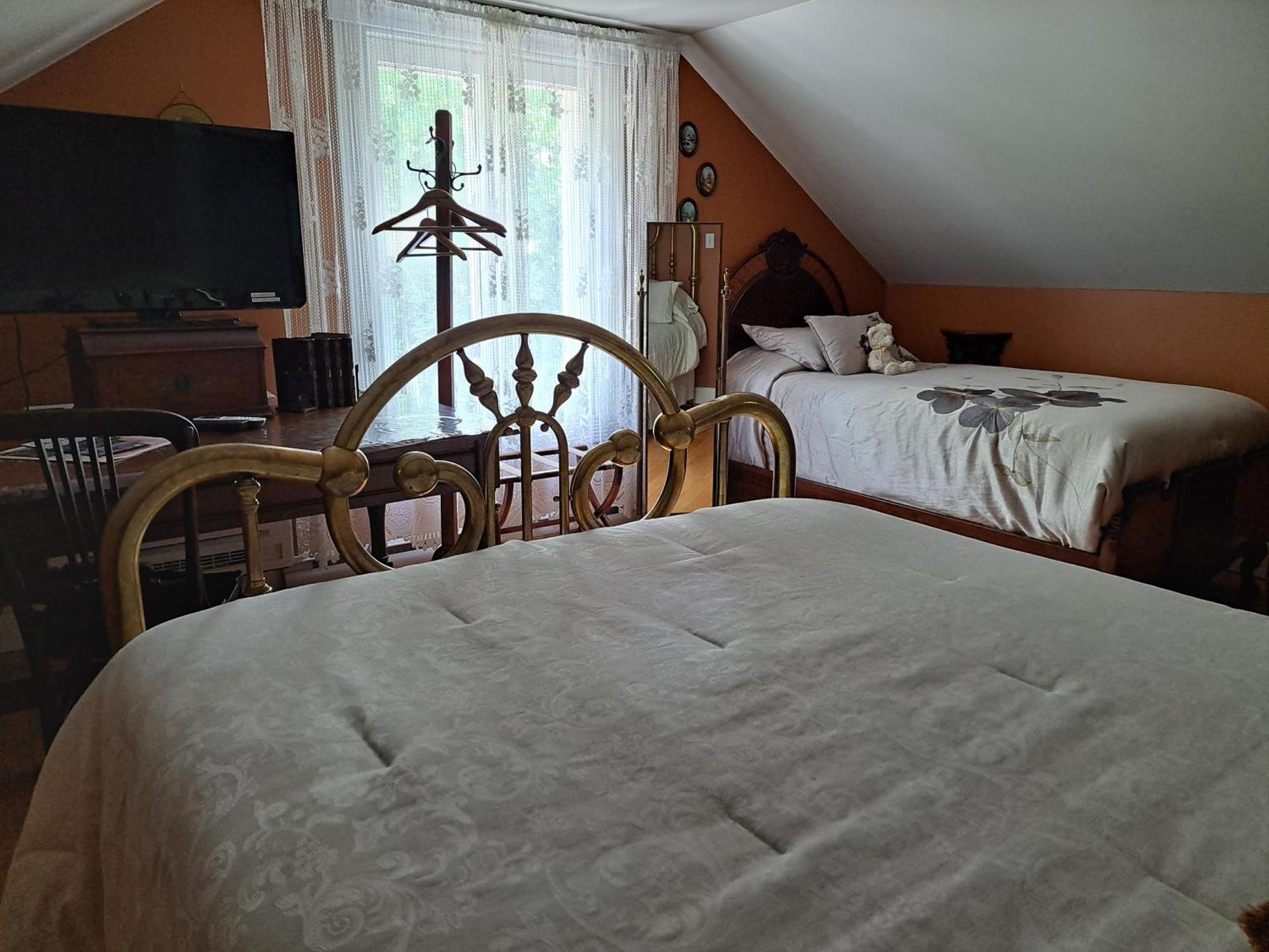 Gite Au Charme Victorien Beauceville Экстерьер фото