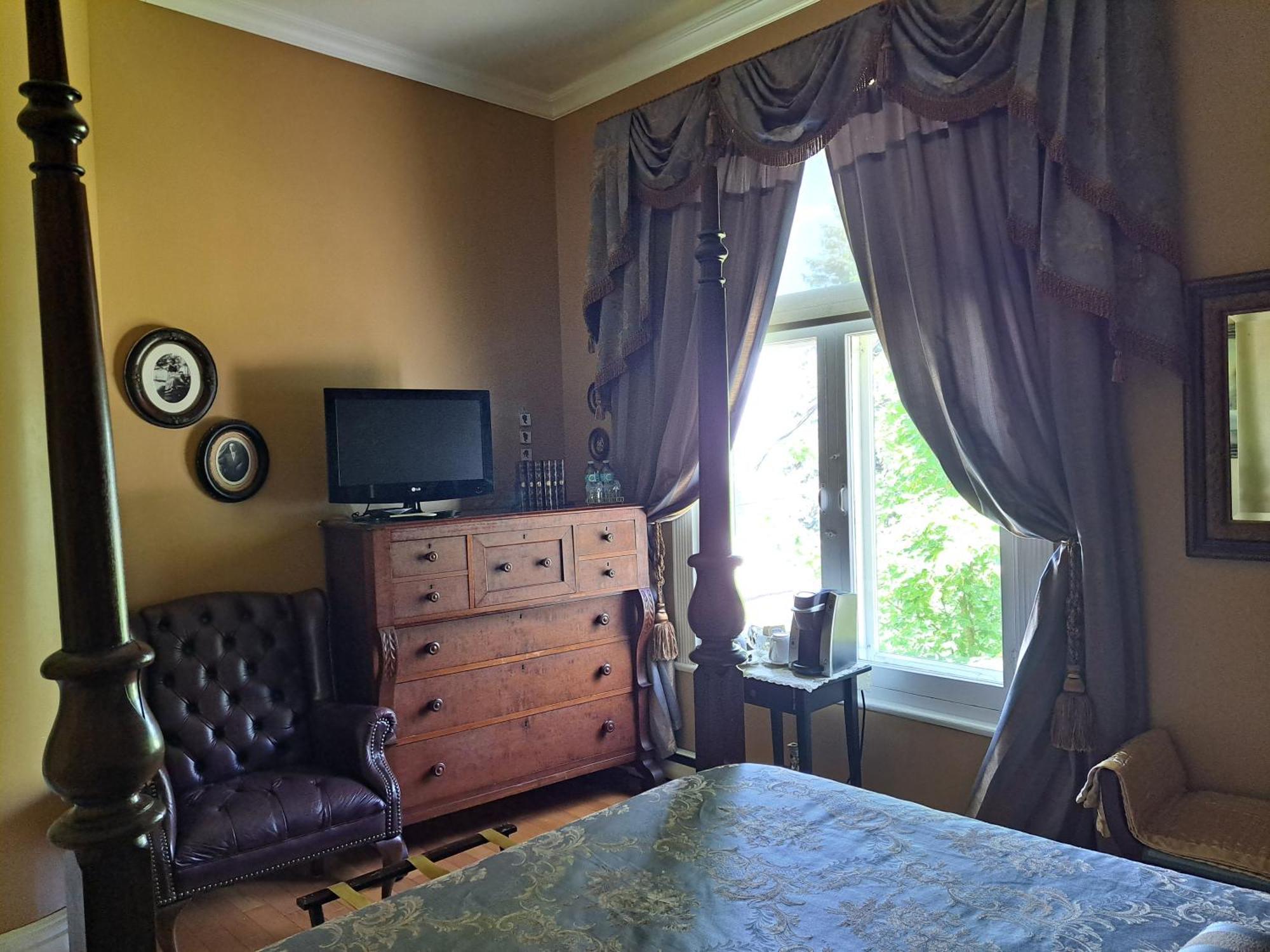 Gite Au Charme Victorien Beauceville Экстерьер фото